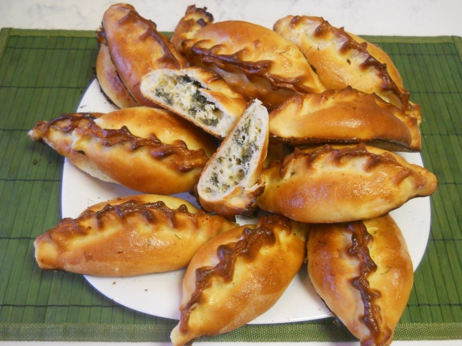 Пирожки с сыром и зеленью