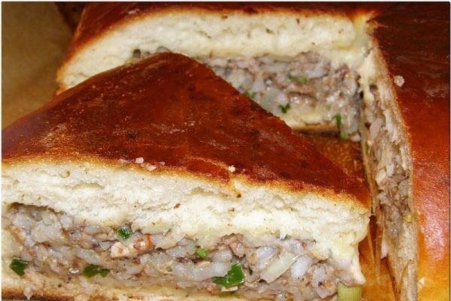 Пирог с рисом и консервой