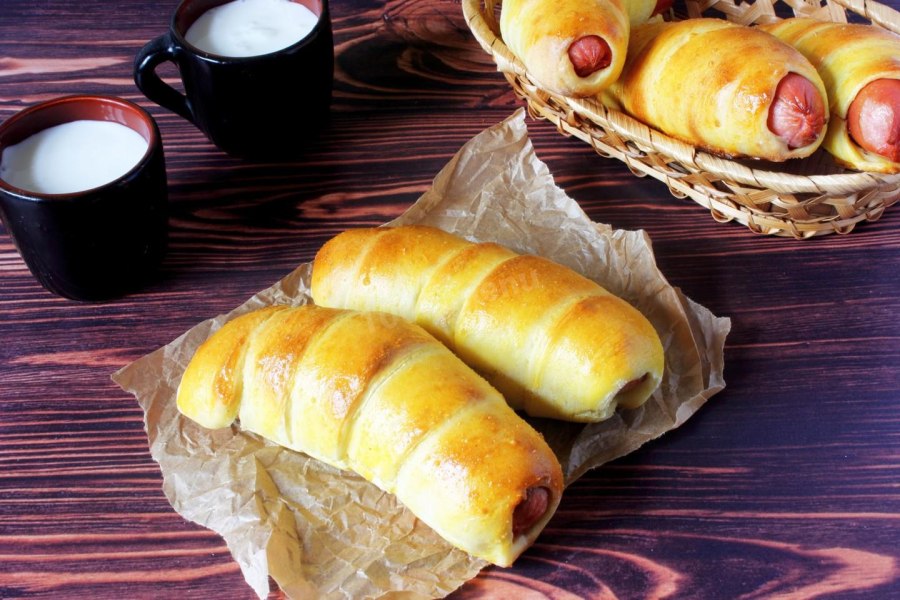 Сосиски с сыром в духовке