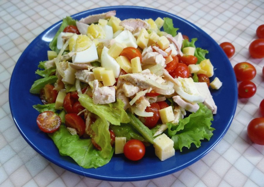 Цезарь с курой