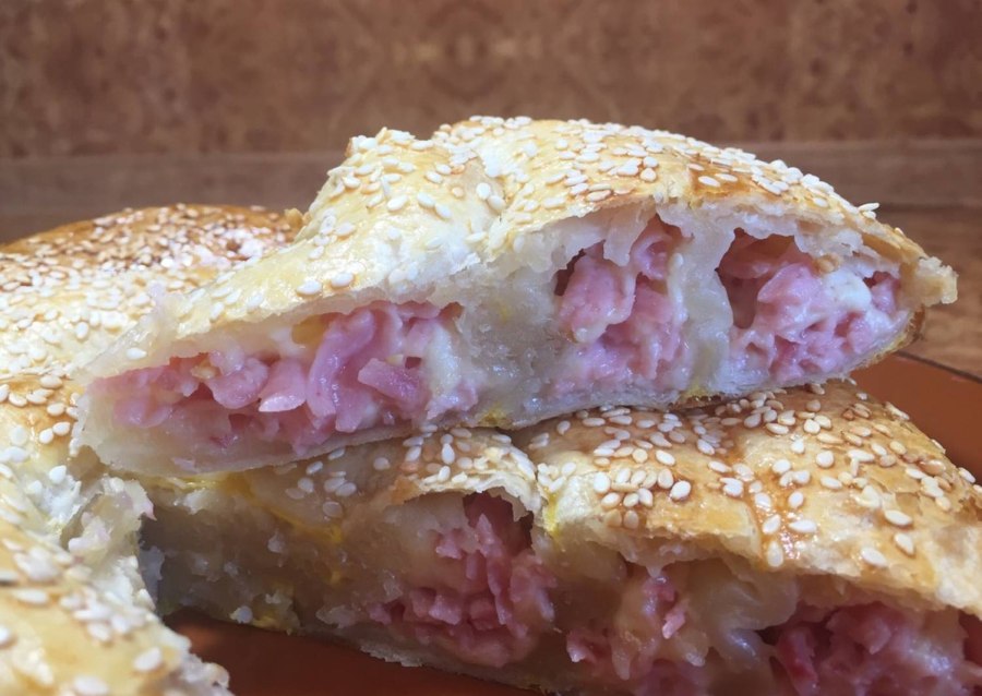 Пирожки с ветчиной и сыром