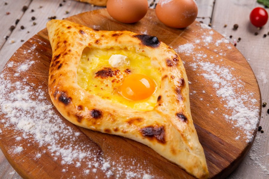 Хачапури по аджарски и по мегрельски