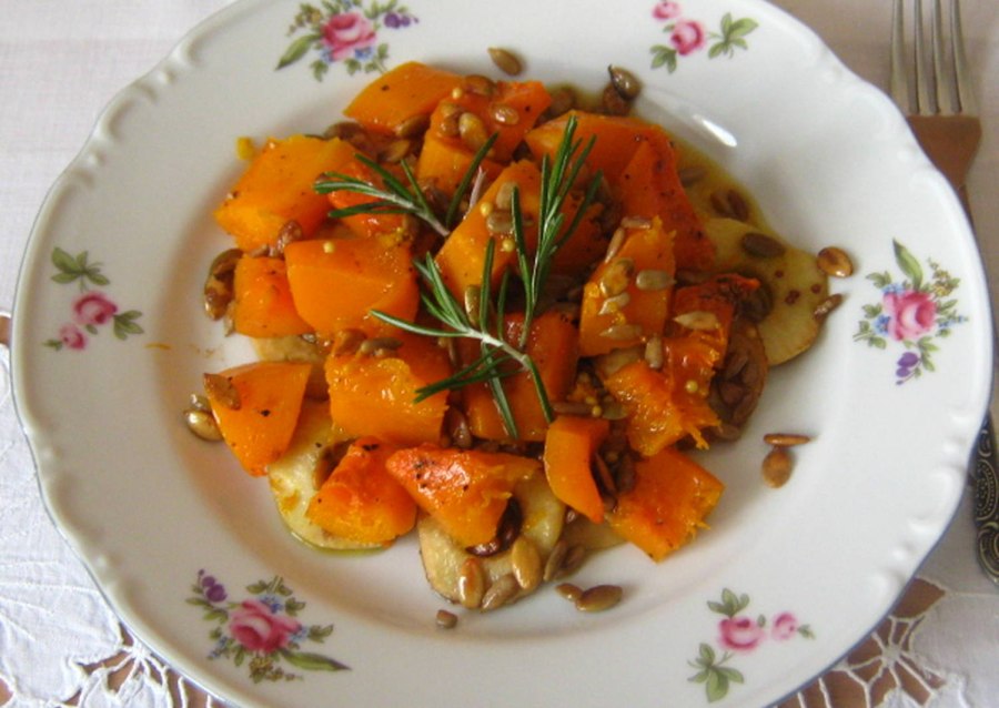 Жаркое из курицы в тыкве
