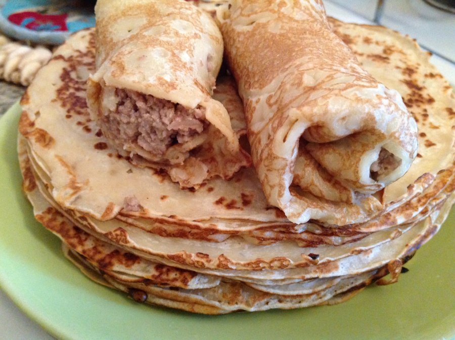 Блины с мясной начинкой