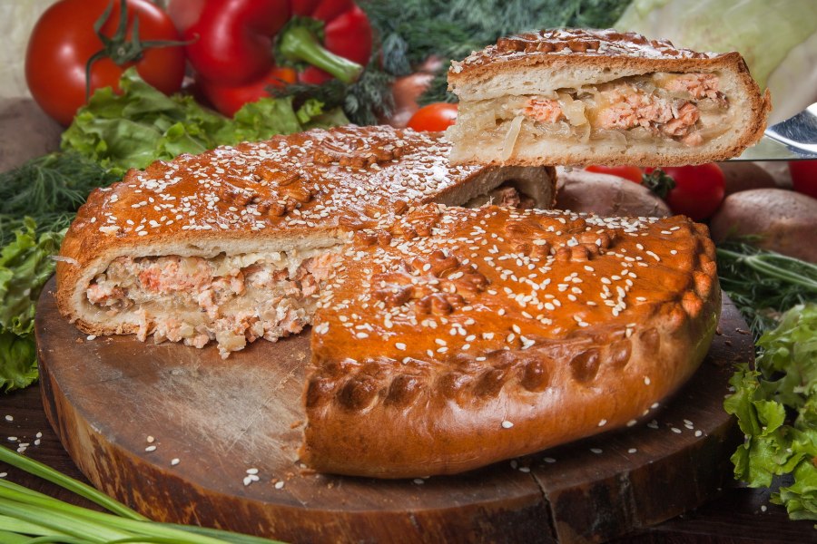 Пирог с мясом и грибами