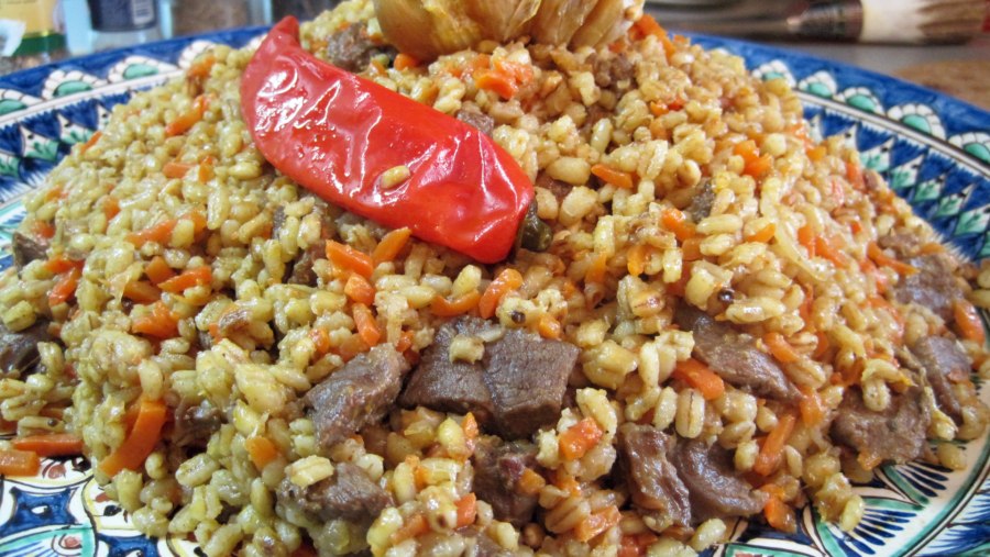 Перловка с мясом в казане