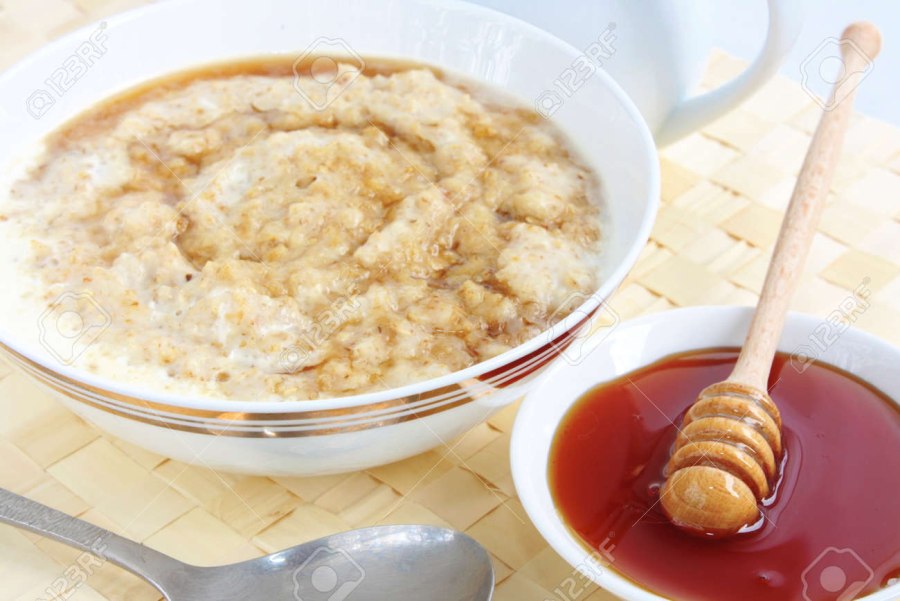 Овсяная каша с медом
