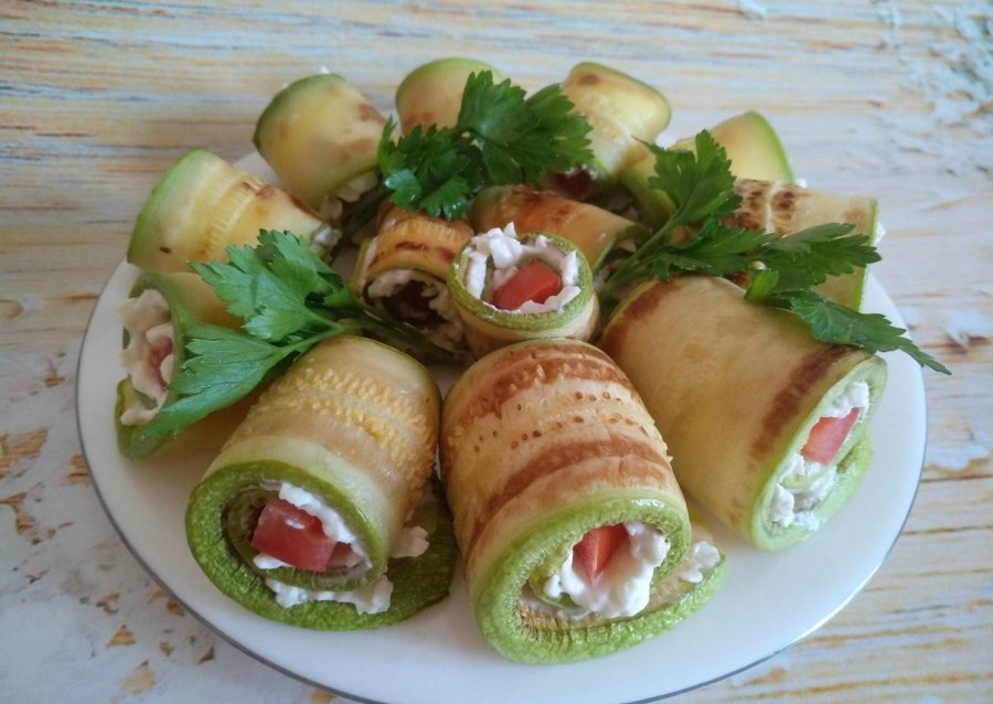 Рулет из кабачков