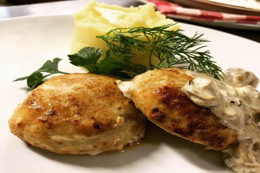 Картофельно грибные котлеты