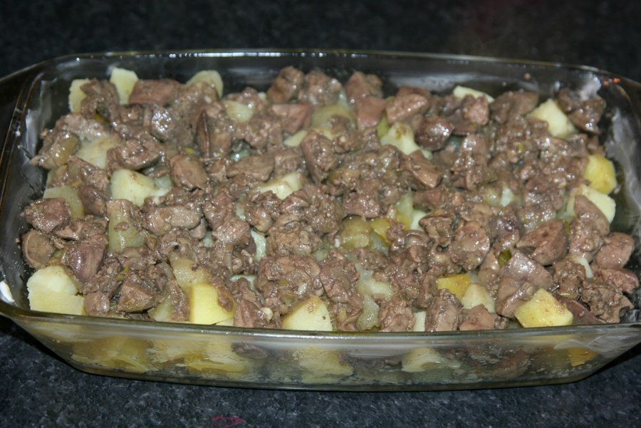 Печень с картошкой в духовке