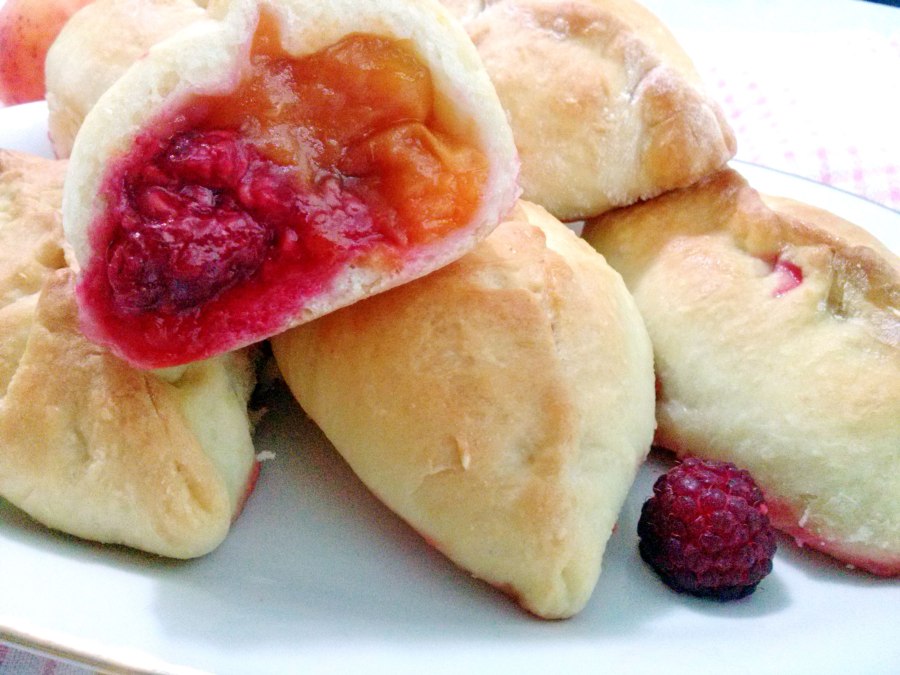 Пирожки с малиной