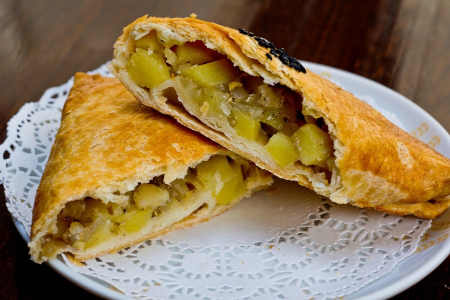 Самса с курицей и картошкой