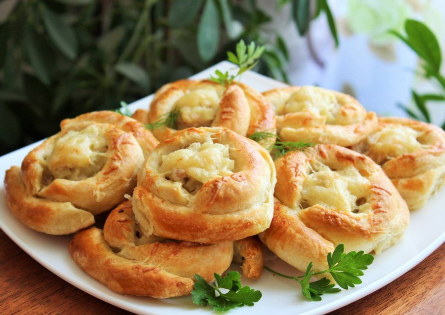 Слойки с картошкой