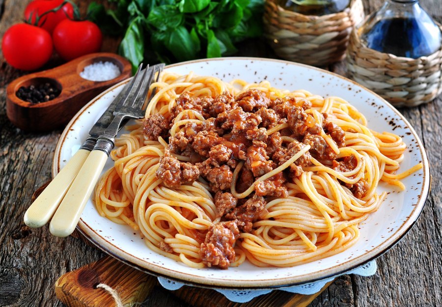 Макаронные гнезда с фаршем