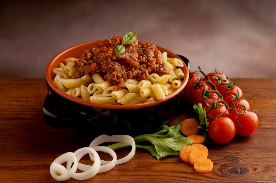 Ракушки фаршированные с соусом бешамель