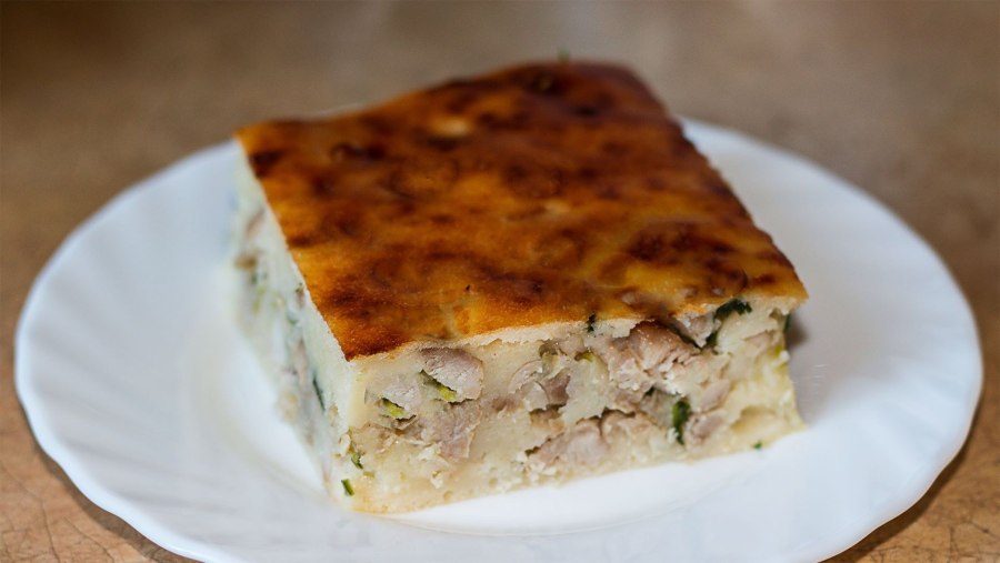 Заливной пирог с курицей и картошкой