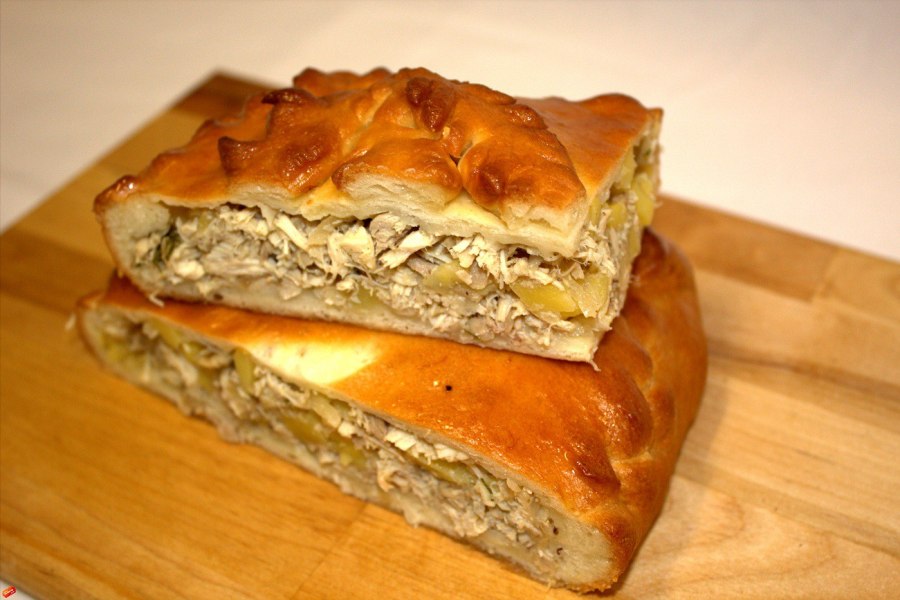 Кулебяка с грибами и картошкой