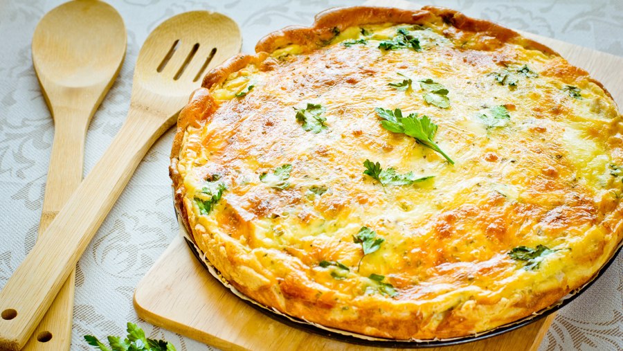 Пирог с сыром и зеленью