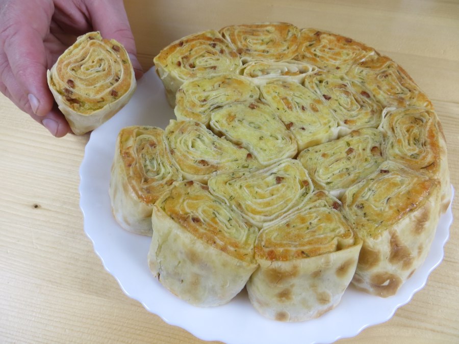Выпечка с сыром и лавашом