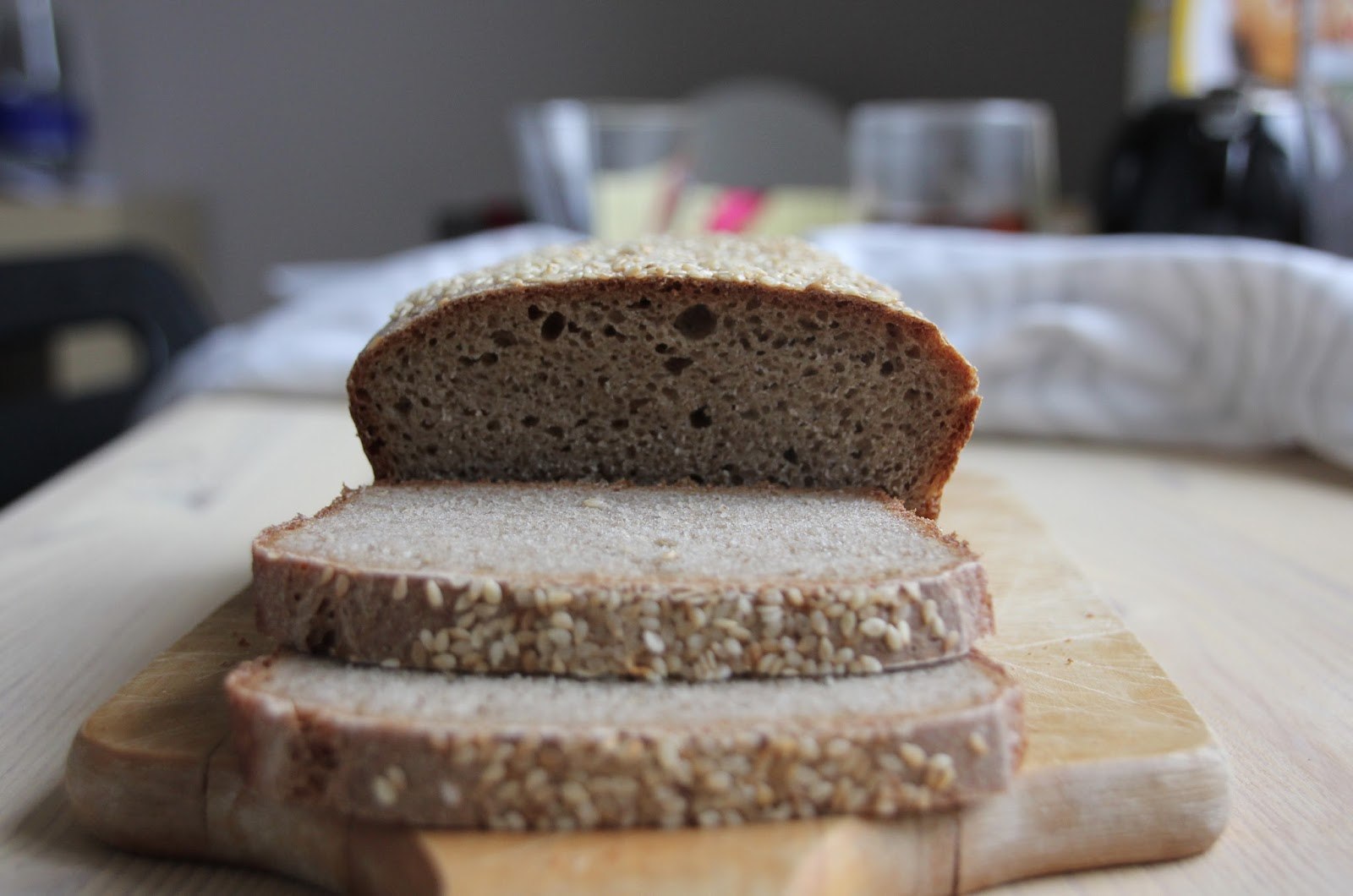 Домашний ржано пшеничный хлеб рецепт. Ржано-пшеничный хлеб. Ржано-пшеничный хлеб на закваске. Бездрожжевой хлеб ржано-пшеничный. Ржано пшеничный хлеб на ржаной закваске.