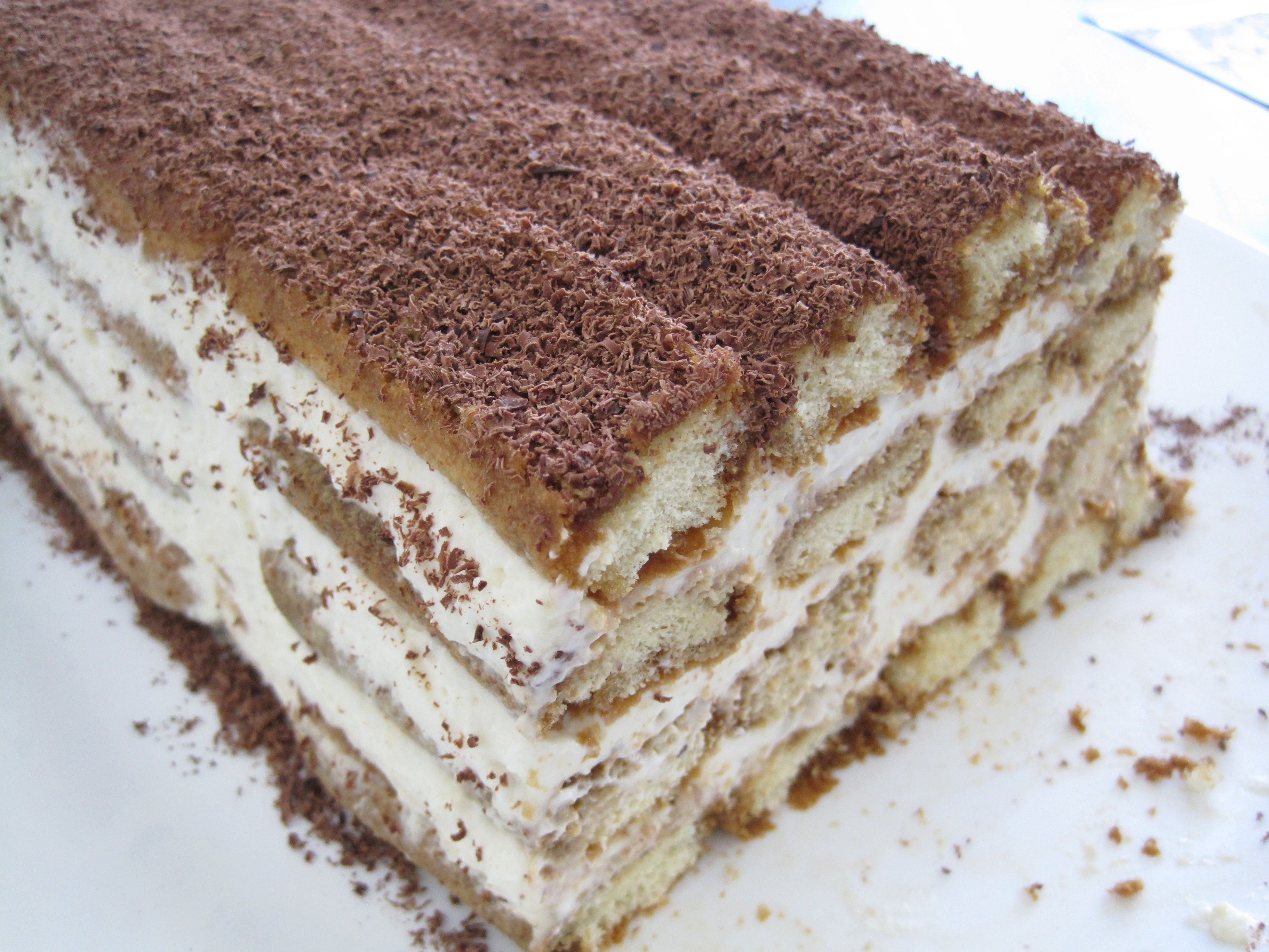 Любой рецепт торта. Савоярди тирамису тирамису. Торт тирамису из печенья без выпечки. Тирамису бисквитный. Многослойный торт.