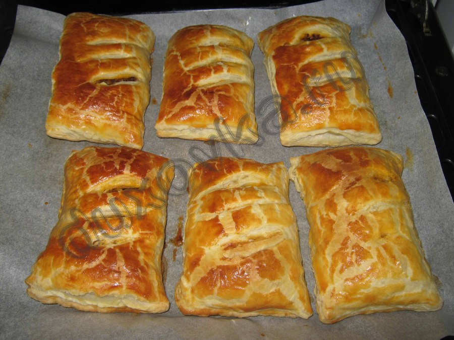 Слойка с фаршем