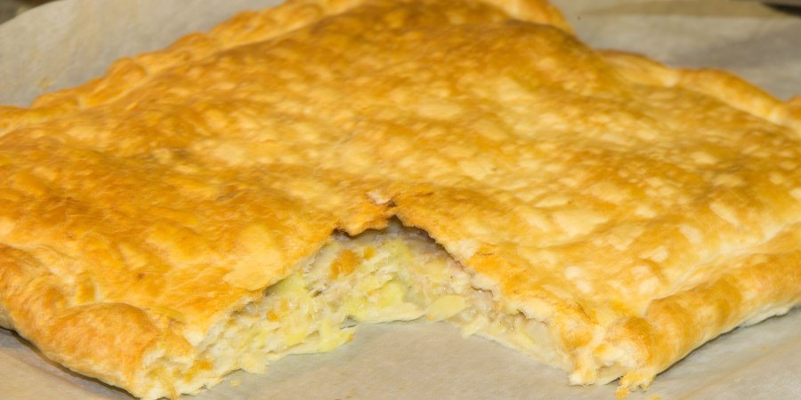 Пирог с мясом из слоеного теста бездрожжевого