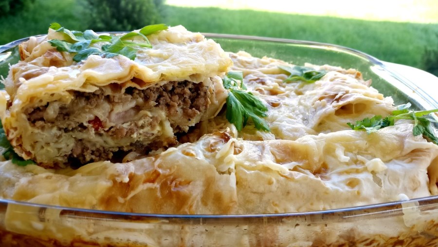 Пирог из лаваша с мясом