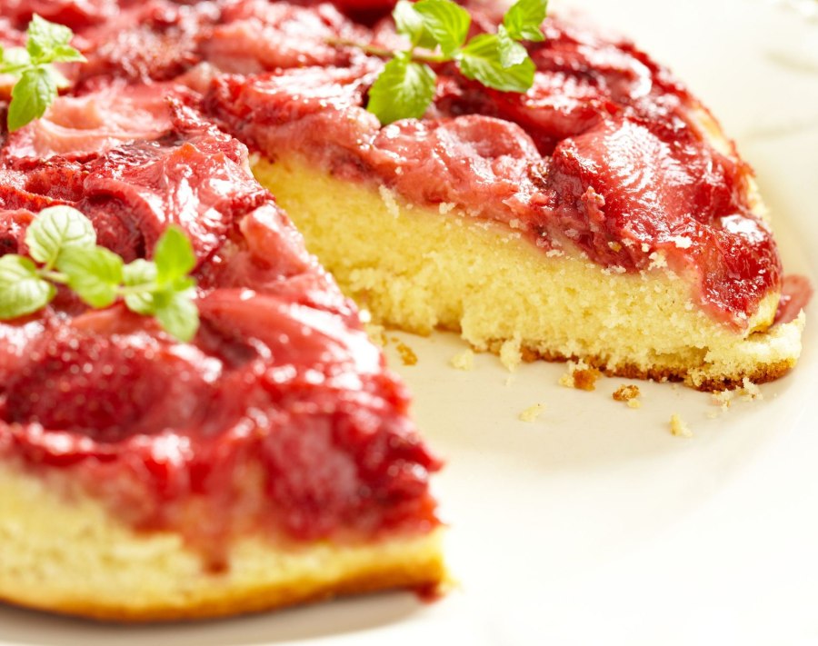 Пирог с клубникой