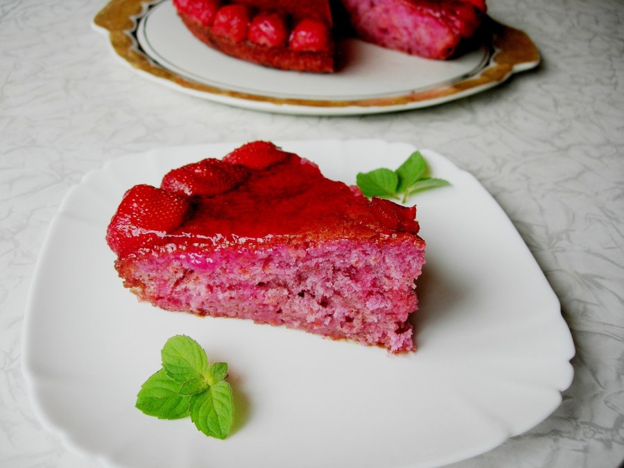 Тарт с клубникой и заварным кремом