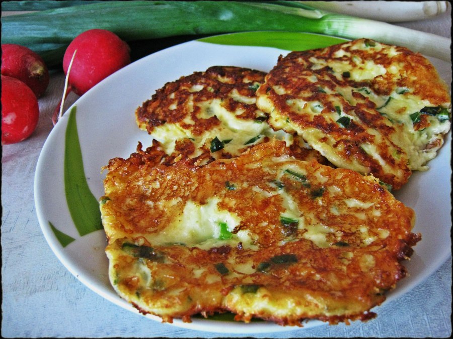 Хачапури на сковороде на кефире быстрый и вкусный