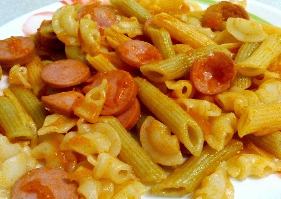 Макароны с сардельками