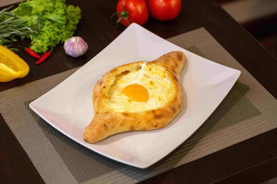 Хачапури с сыром на сковороде