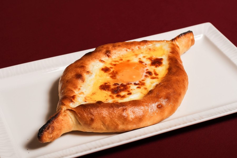 Грузинские лепешки хачапури