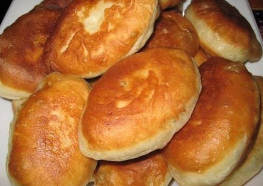 Пирожки дрожжевые жареные