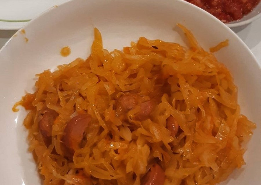 Картофельное пюре с тушеной капустой
