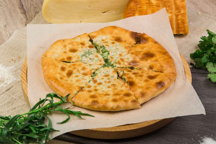 Хачапури по мегрельски с зеленью