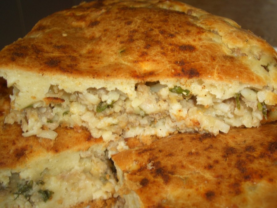 Заливной пирог с фаршем и картошкой