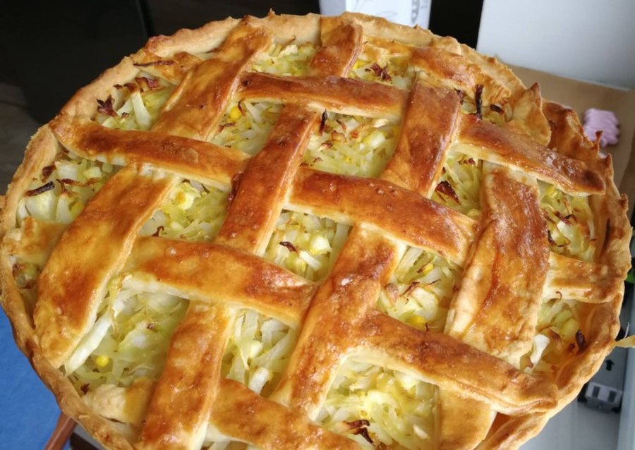 Красивый пирог с капустой