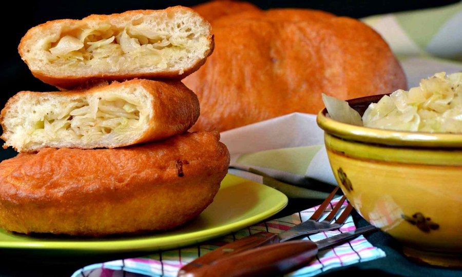 Пирожки с капустой жареные