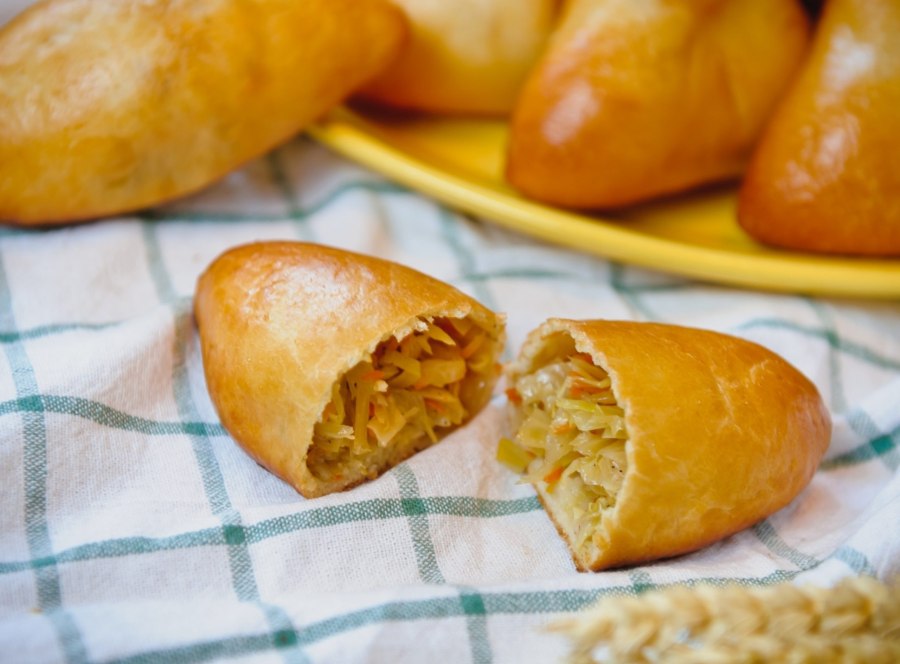 Пирожки с капустой жареные