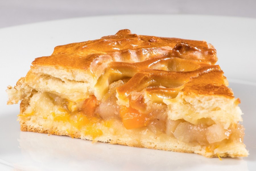 Пирог с тыквой и яблоками