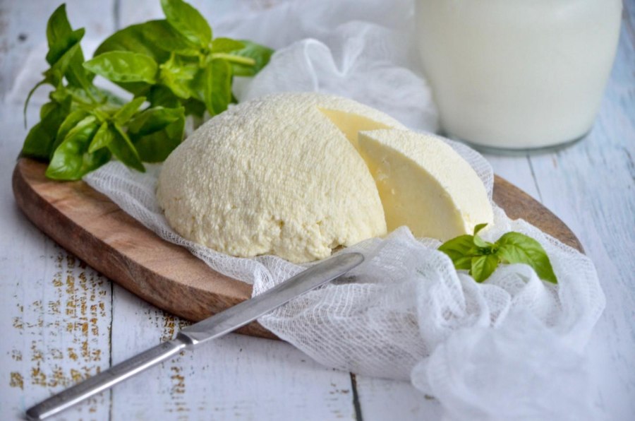 Брынза из коровьего молока