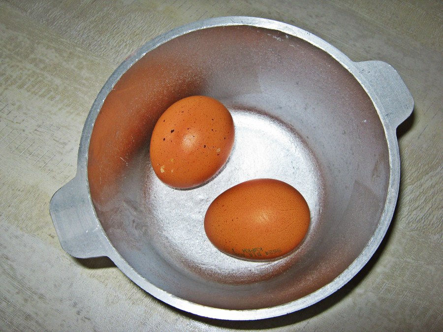 Яйца куриные вареные 2 штуки