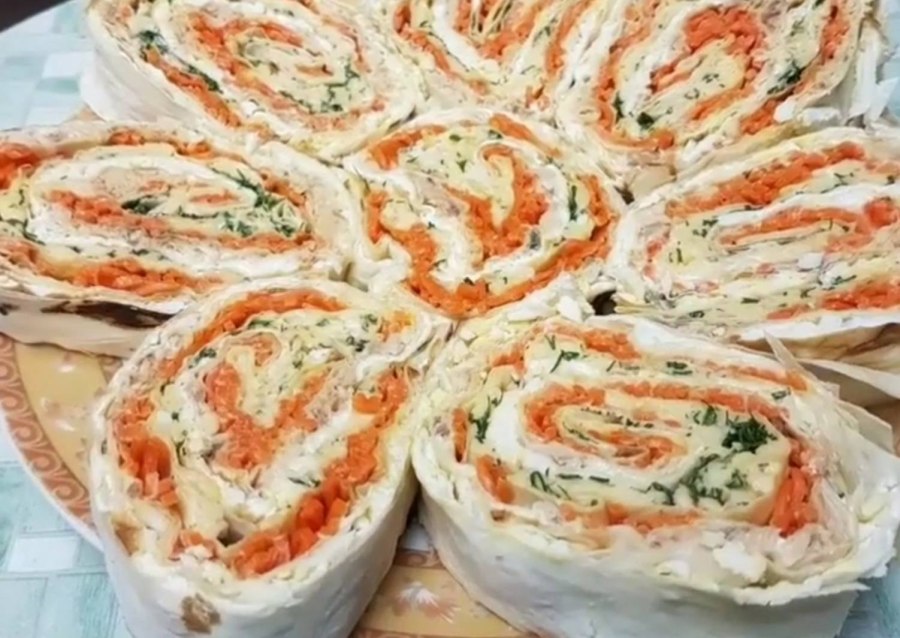 Вкусный рулет из лаваша