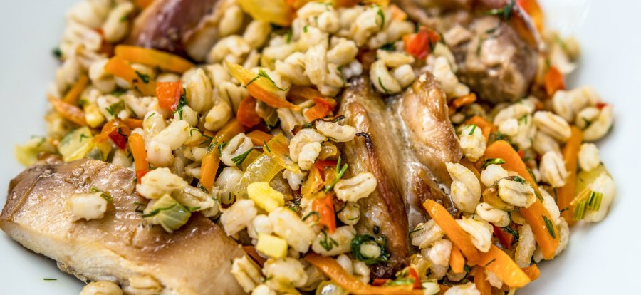Перловка с мясом и овощами
