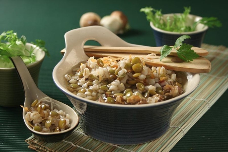 Перловка с грибами и овощами