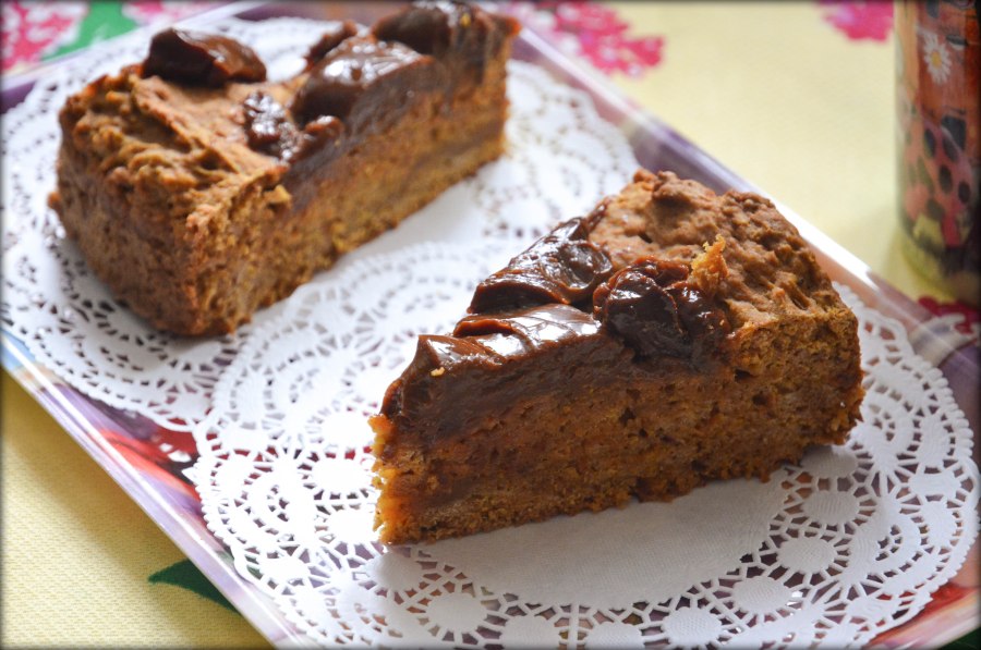Пирог с арахисом и сгущенкой