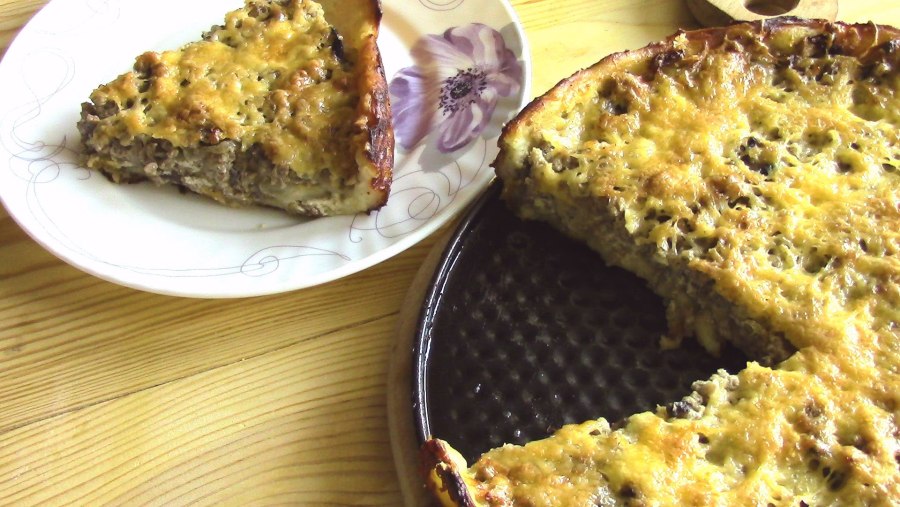 Открытый мясной пирог