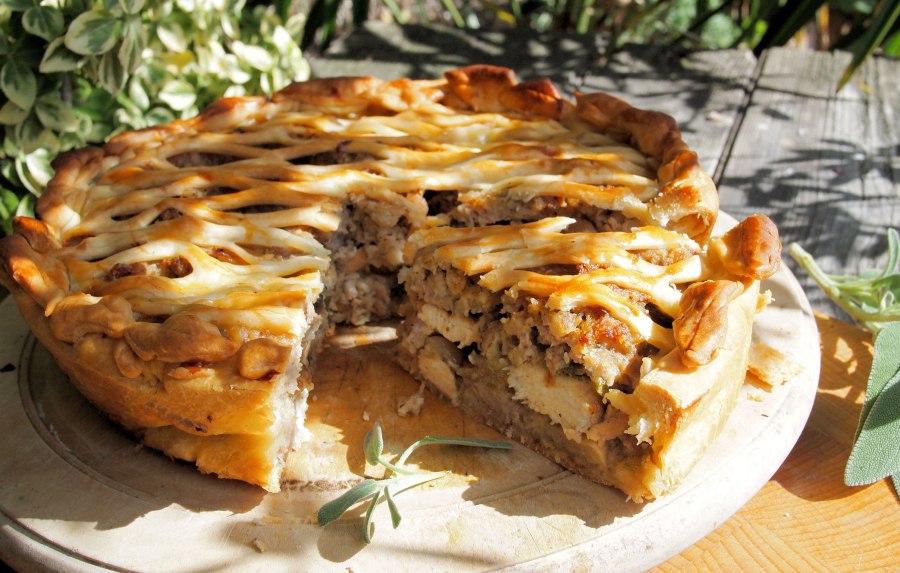 Картофельный пирог с грибами